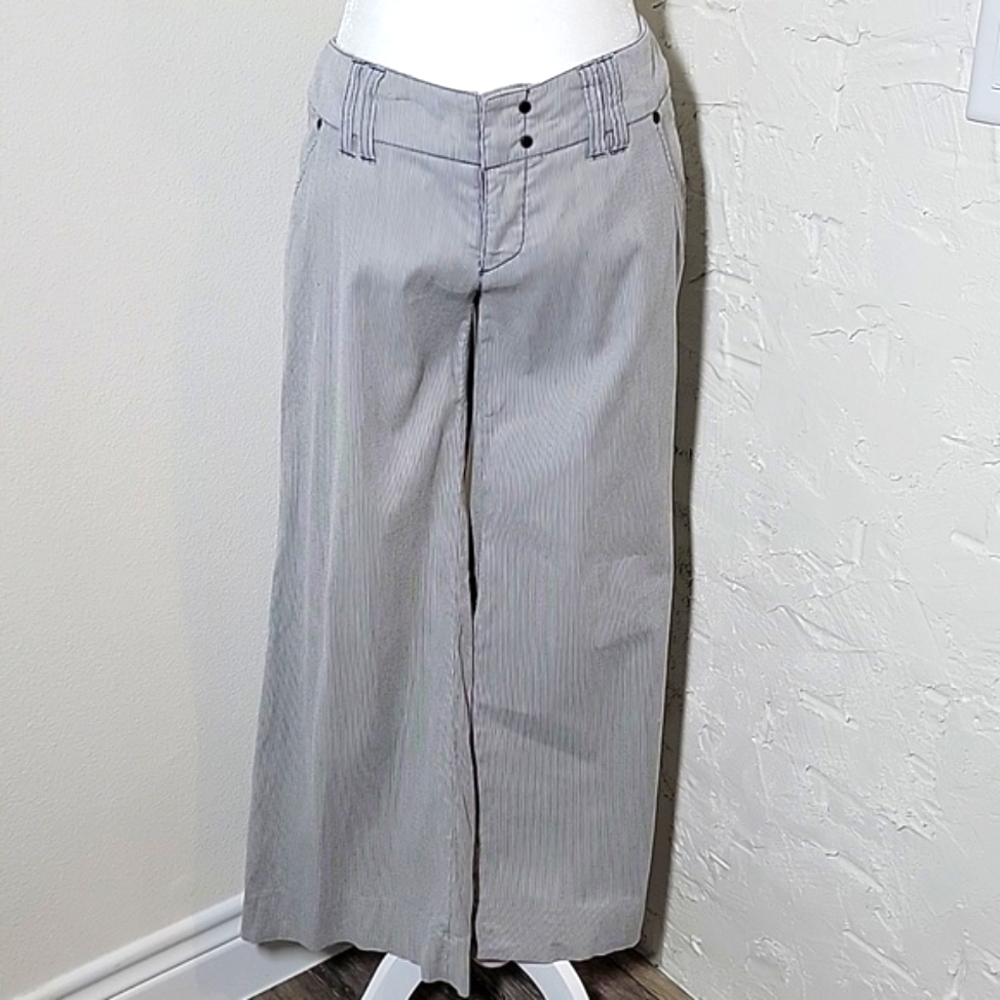 Fillmore White Blue Wide Leg Flared Stretch Pants Trousers Size 2 Low Rise Y2K